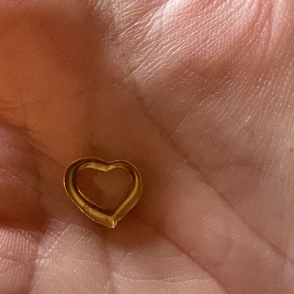 Elegant Gold Heart Earrings - Picture 2 of 2